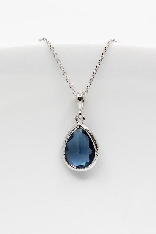 Kette Saranda Silber Tropfen - verschiedene Farben - Catalea - Schlichter Schmuck - Minimalistischer Schmuck - Modeschmuck
