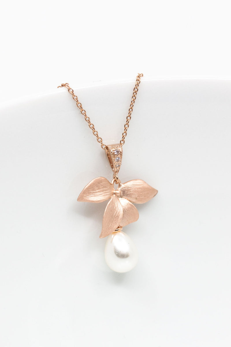 Kette Siena rosevergoldet Blume und Perle - Catalea - Schlichter Schmuck - Minimalistischer Schmuck - Modeschmuck