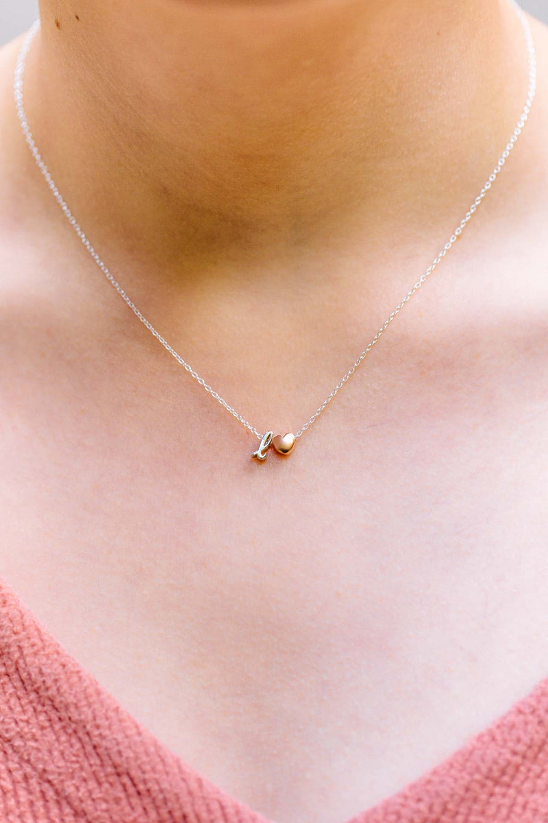 Kette Buchstabe mit Herz, Catalea, schlichter Schmuck, Minimalistischer Schmuck, personalisierter Schmuck