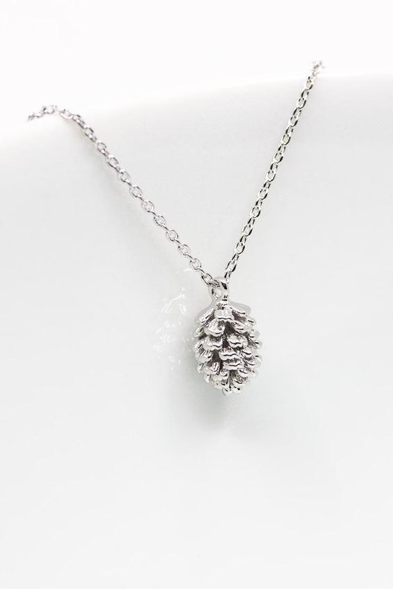 Kette versilbert Tannenzapfen - Catalea - Schlichter Schmuck - Minimalistischer Schmuck - Modeschmuck