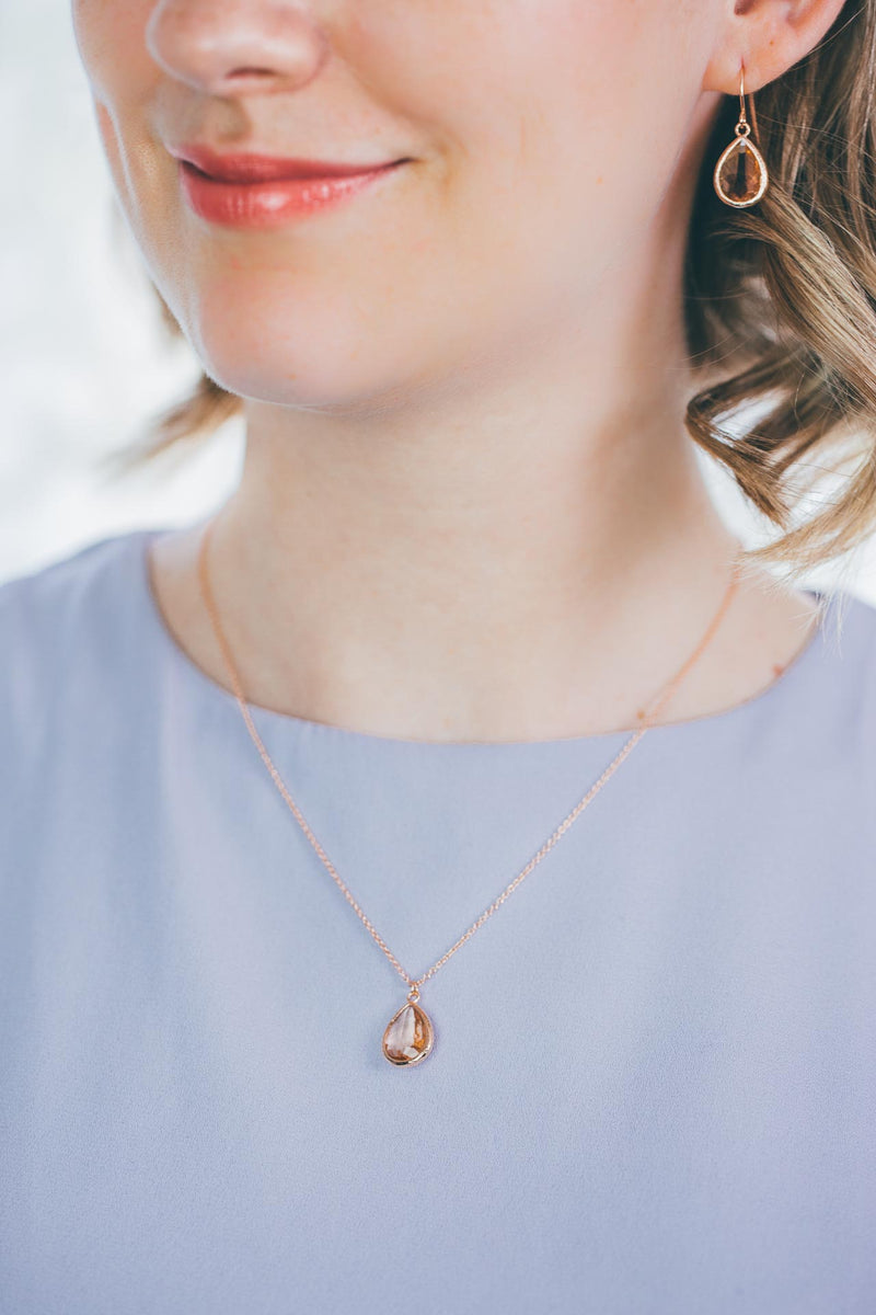 Ohrringe Rosegold Pfirsich Saranda, Catalea, schlichter Schmuck, Minimalistischer Schmuck, personalisierter Schmuck
