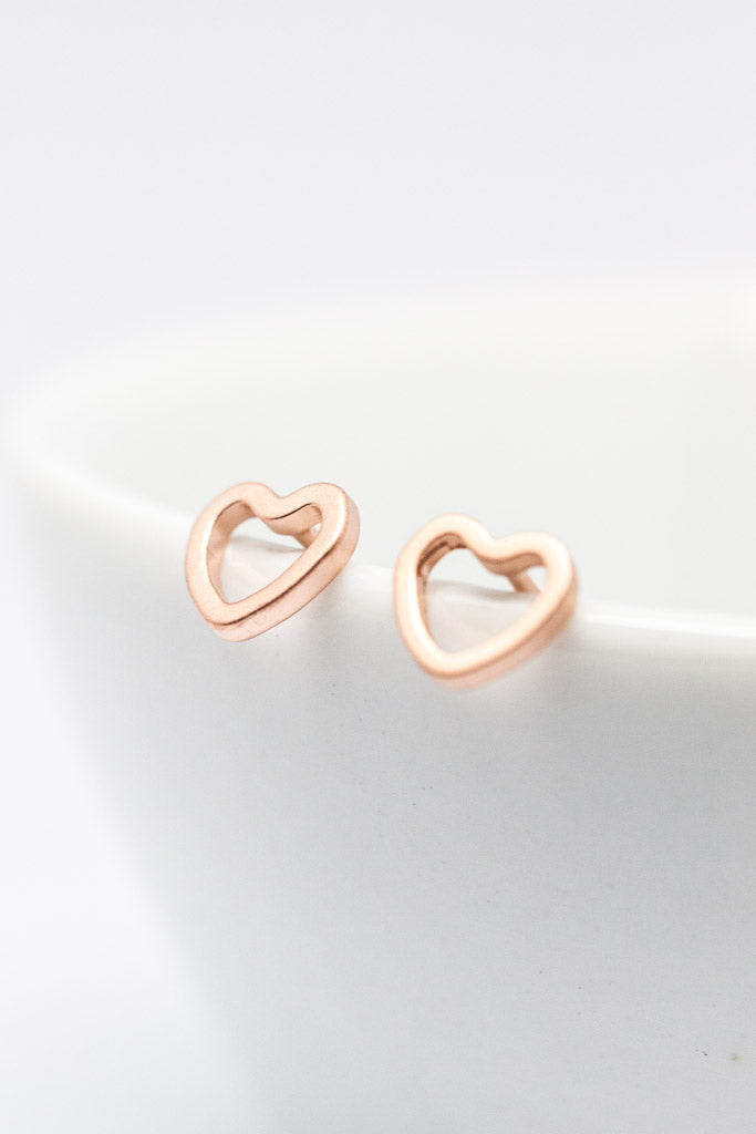 Ohrringe rosevergoldet Herz matt - Catalea - Schlichter Schmuck - Minimalistischer Schmuck - Modeschmuck
