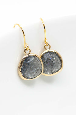 Ohrringe vergoldet Grau gebrochen Ravenna, Catalea, schlichter Schmuck, Minimalistischer Schmuck, personalisierter Schmuck