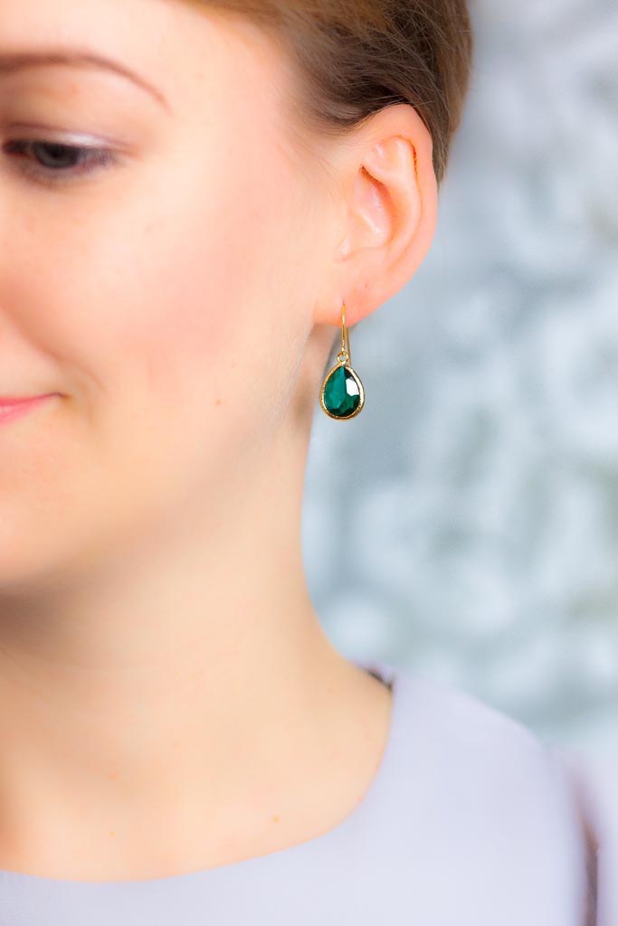 Ohrringe Saranda vergoldet Grün Smaragd - Catalea - Schlichter Schmuck - Minimalistischer Schmuck - Modeschmuck