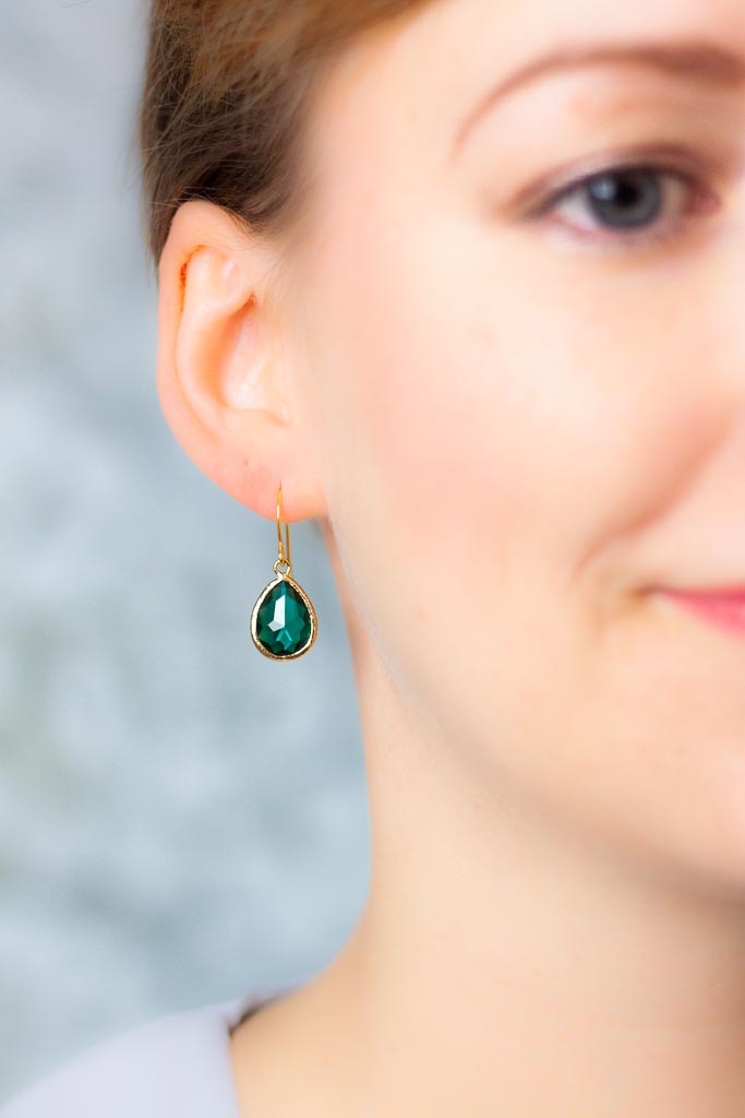 Ohrringe Saranda vergoldet Grün Smaragd - Catalea - Schlichter Schmuck - Minimalistischer Schmuck - Modeschmuck