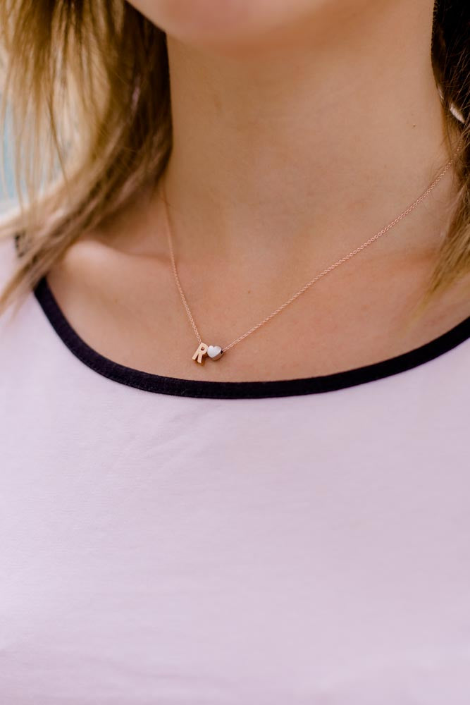 Kette Buchstabe Herz Druckschrift - Catalea - Schlichter Schmuck - Minimalistischer Schmuck - Modeschmuck