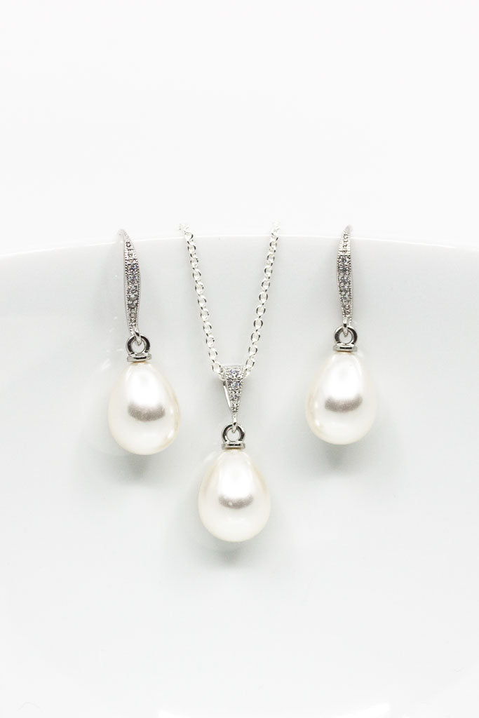 Ohrringe Capri versilbert Perlen - Catalea - Schlichter Schmuck - Minimalistischer Schmuck - Modeschmuck